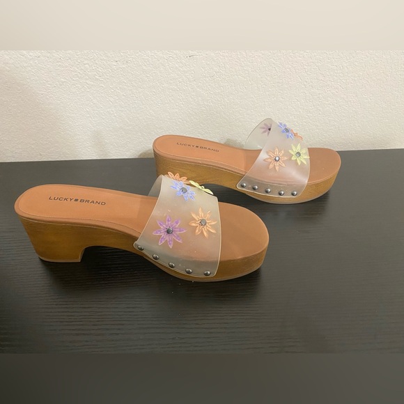 Lucky Brand Fallyn Vinyl Flower Slide Sandals - Clear, Size 7 - Picture 4 of 7